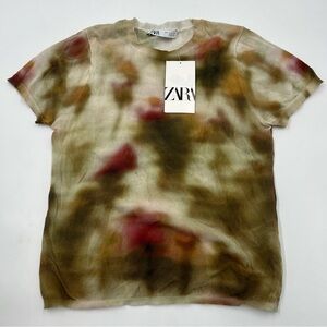 Zara knit short sleeve shirt size Large. Lots of stretch. Light weight